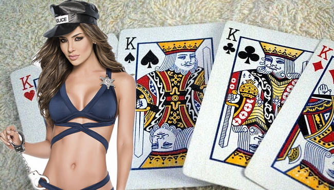 Permainan Taruhan Poker Online Di Bawah